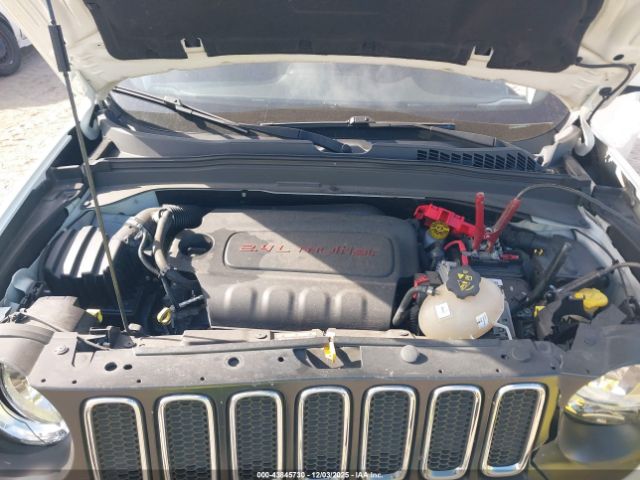 Jeep Renegade Latitude Fwd Image 11