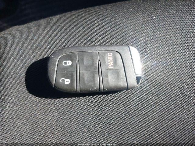 Jeep Renegade Latitude Fwd Image 14