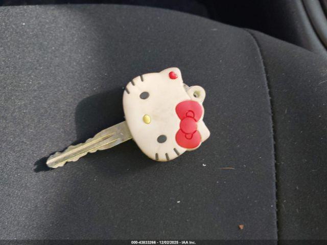 Nissan Versa 1.6 S+ Image 10