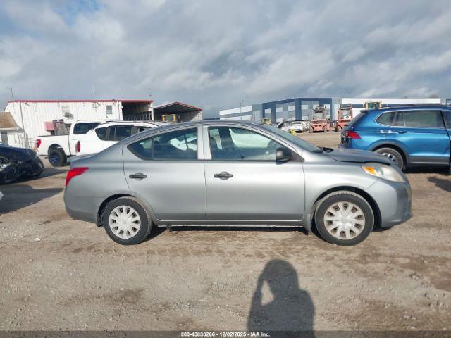 Nissan Versa 1.6 S+ Image 15
