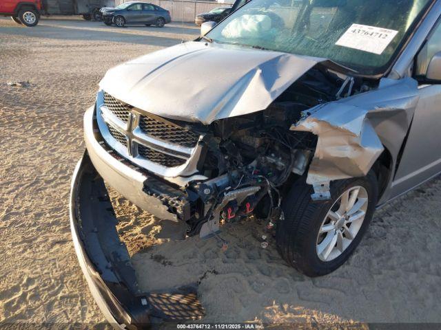 Dodge Grand Caravan Sxt Image 2