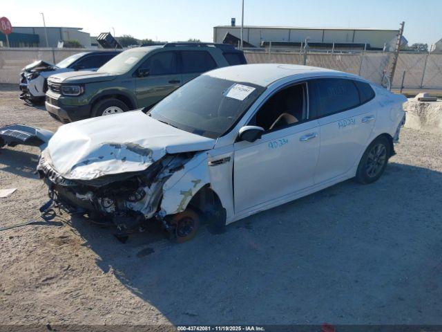 Kia Optima Lx Turbo Image 14