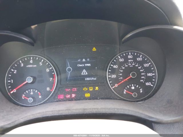 Kia Optima Lx Turbo Image 16