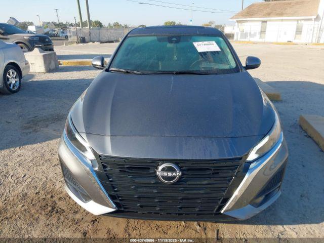 Nissan Altima Sv Fwd Image 4