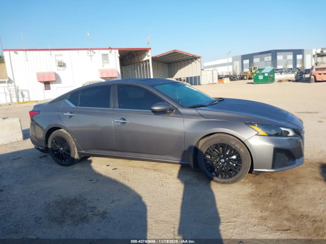 Nissan Altima Sv Fwd Image 8