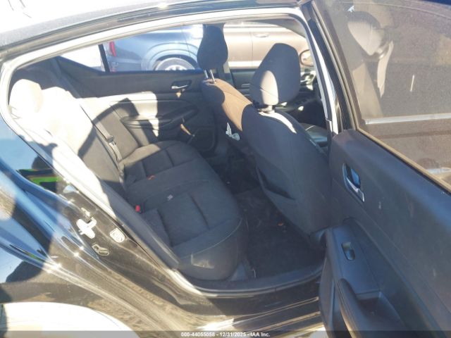 Nissan Altima 2.5 S Image 8