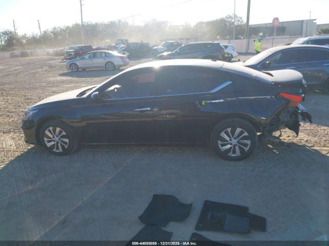 Nissan Altima 2.5 S Image 17