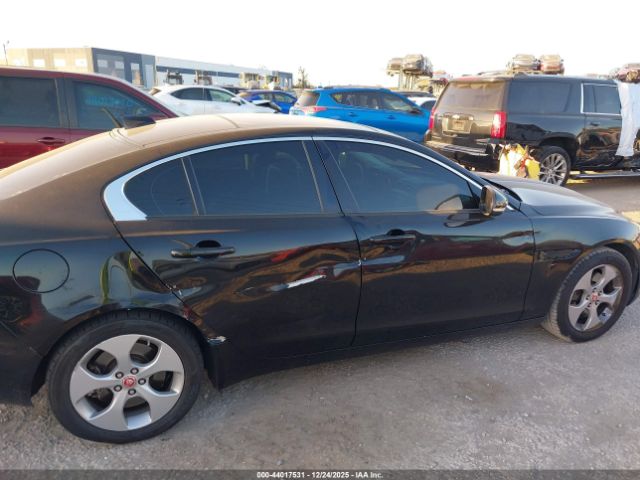 Jaguar XE 25t Image 9