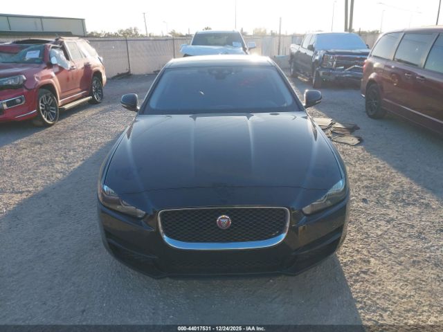 Jaguar XE 25t Image 14