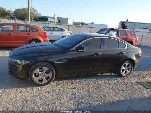 Jaguar XE 25t Image 12