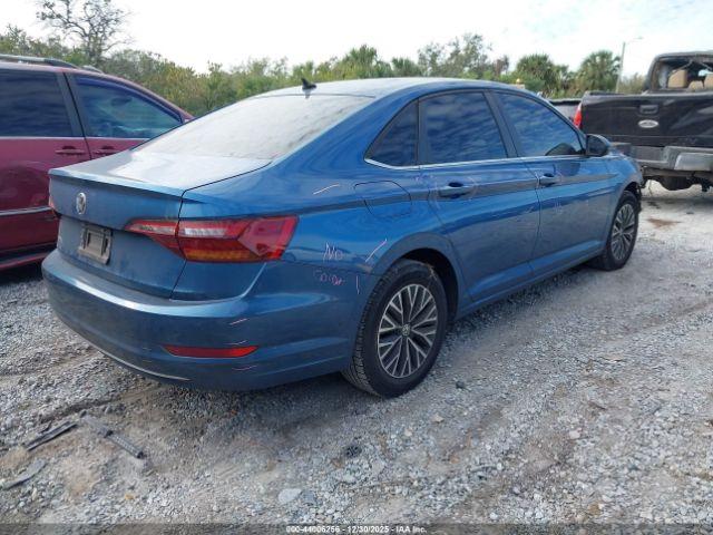 Volkswagen Jetta Image 2