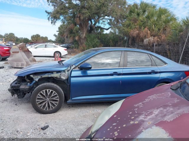 Volkswagen Jetta Image 8