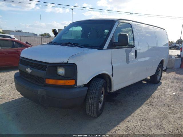 Chevrolet Express Work Van Image 14