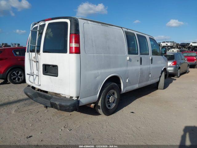 Chevrolet Express Work Van Image 16