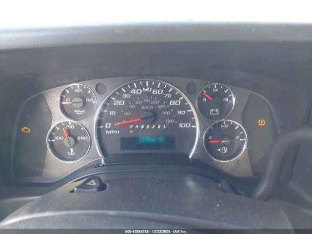 Chevrolet Express Work Van Image 15