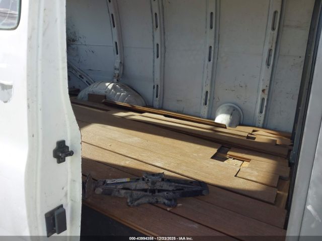 Chevrolet Express Work Van Image 11