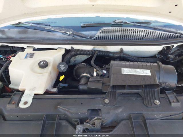 Chevrolet Express Work Van Image 5