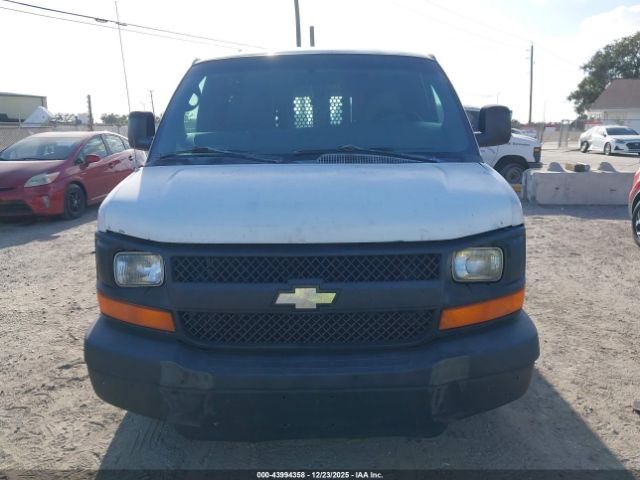 Chevrolet Express Work Van Image 3