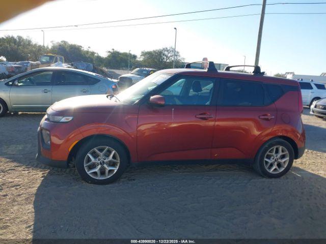 Kia Soul S Image 2