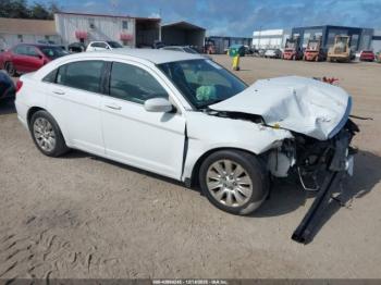  Salvage Chrysler 200