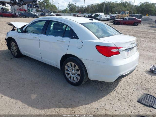 Chrysler 200 Lx Image 11
