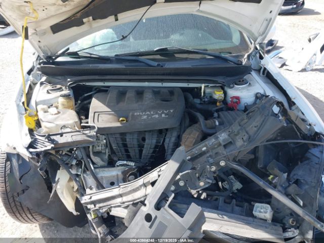 Chrysler 200 Lx Image 14