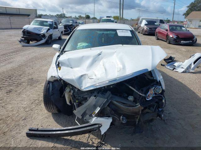 Chrysler 200 Lx Image 10