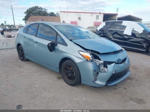  Salvage Toyota Prius