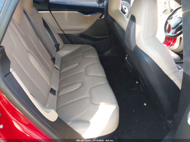 Tesla Model S Image 9